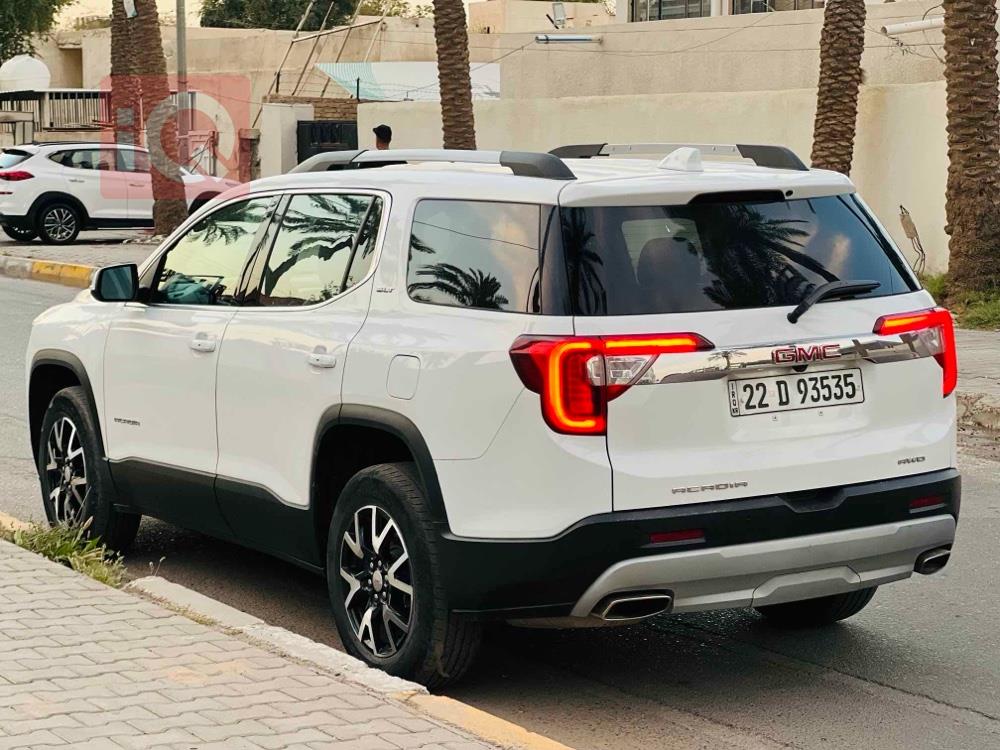 GMC Acadia